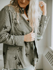 ALL ALIGNED FRAYED STAR DISTRESSED DENIM SHACKET - OLIVE