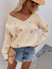 Beige Wide V-neck Daisy Embroidered Knit Sweater