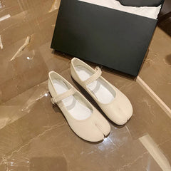 Split Toe Tabi Shoes Buckle Mary Janes Shoes Flats chaussure femme Leisure Shoes zapatos de mujer
