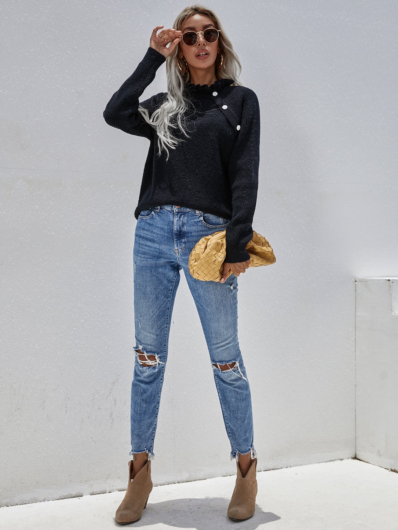 MAKEDO Black Knit Sweater