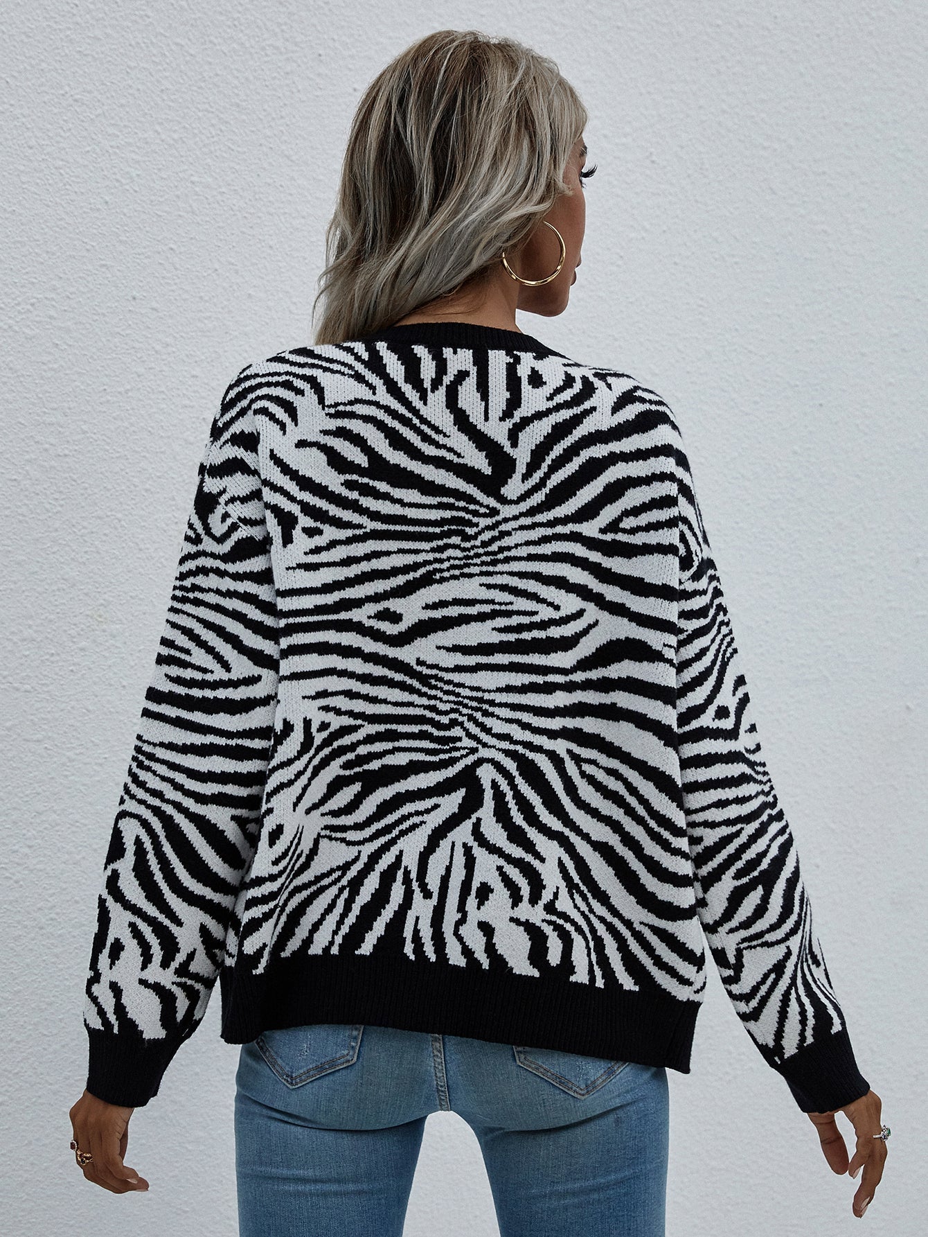 Tiger Year Animal Patterned Knit Cardigan - Black