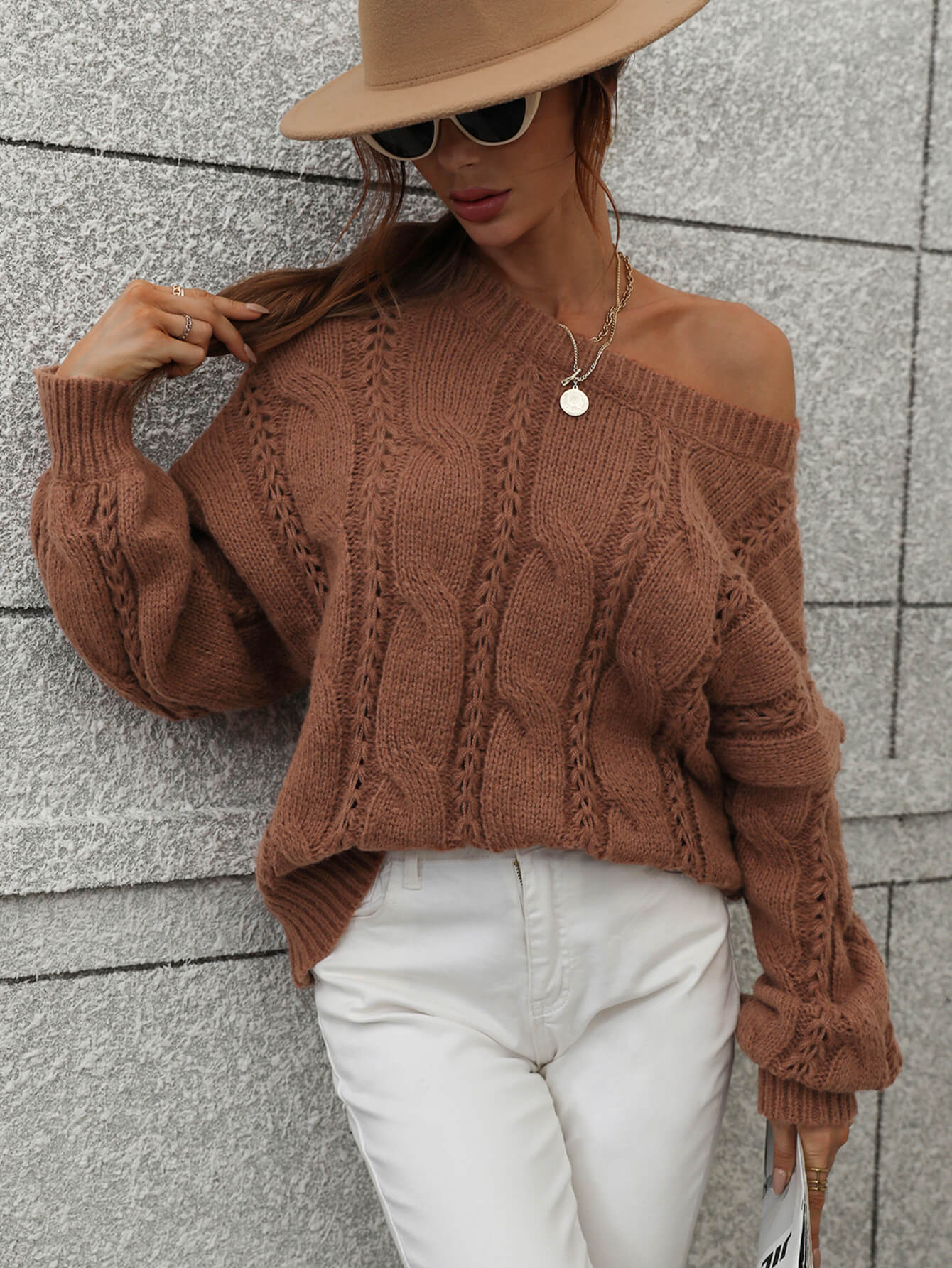 ZINNY KNIT SWEATER - BROWN