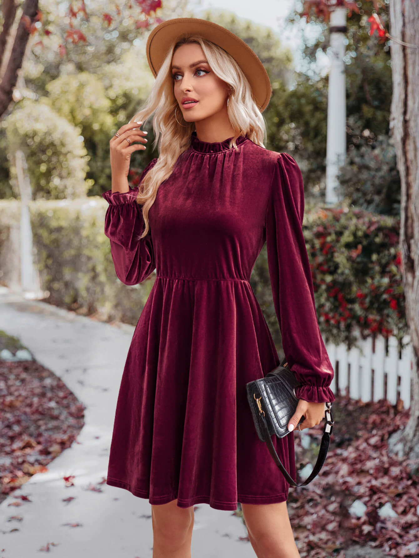 Cosmo Please Velvet Mini Dress - Burgundy