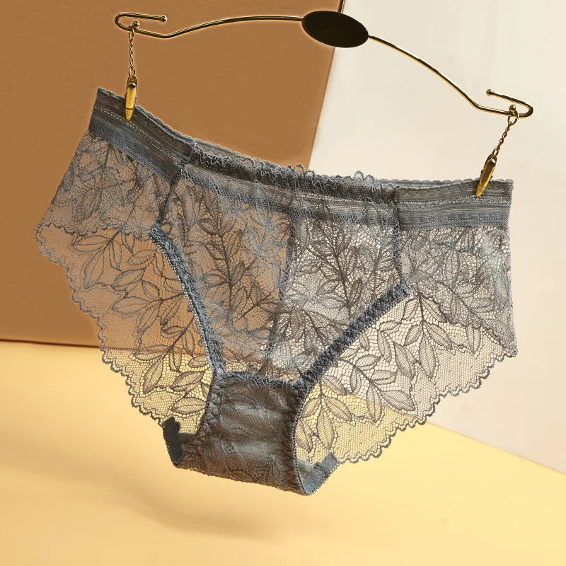 Casual Solid Low-rise Lace Spandex Briefs Underpants