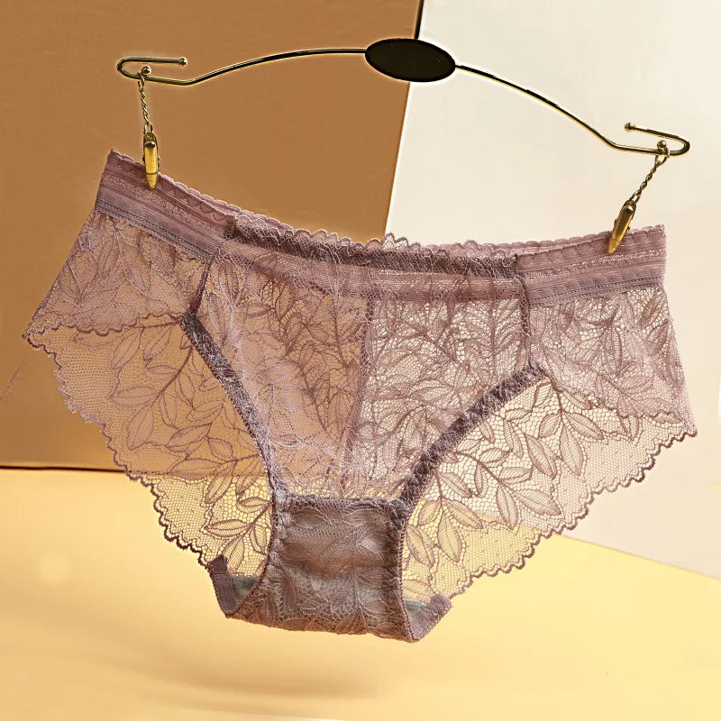 Casual Solid Low-rise Lace Spandex Briefs Underpants