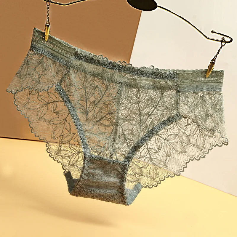 Casual Solid Low-rise Lace Spandex Briefs Underpants