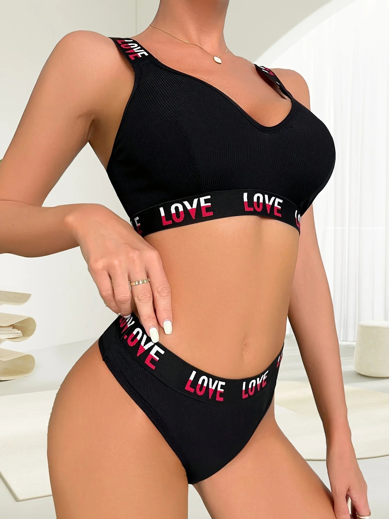 Color Bocking Letter Printed Thread Sports Bra Thong Underwear Set