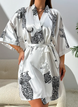 Luxury Cartoon Print Bathrobe Smooth Soft Half Sleeve Nightgowns