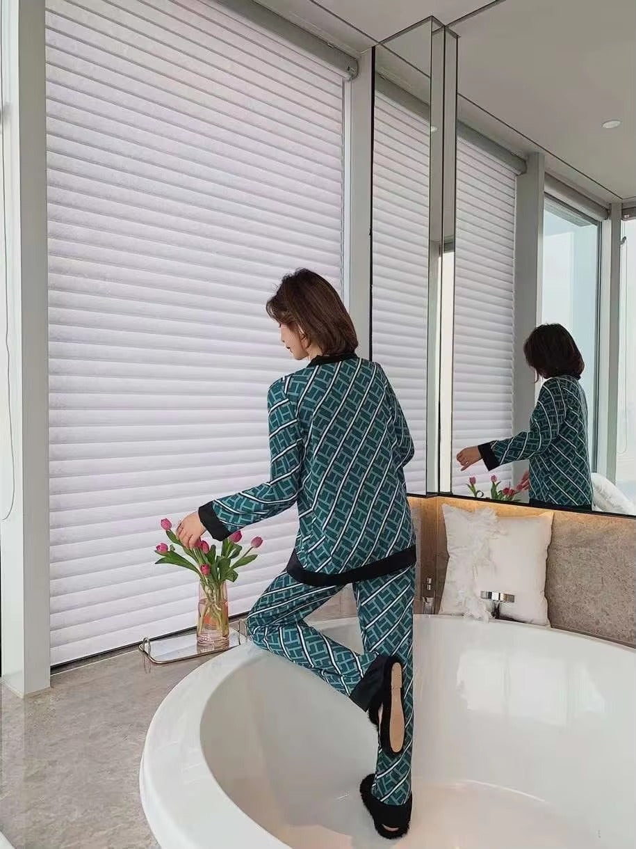Luxury V Neck Design Cross Letter Print Pajamas Set Sleepwear