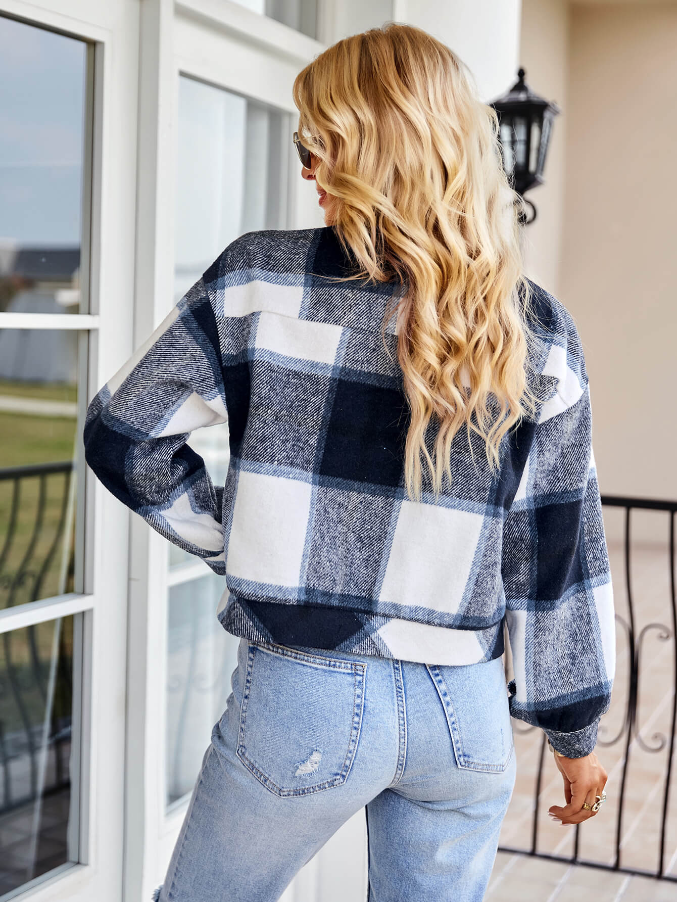 CHANCELLOR PLAID CROP SHACKET - NAVY