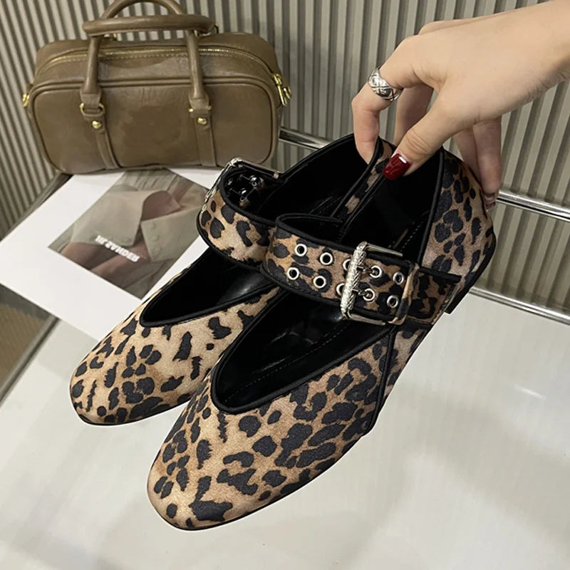 Large Size 43 Round Toe Buckle Strap Flat Shoes Design Style Leopard Print Casual Mule Zapatos De Mujer