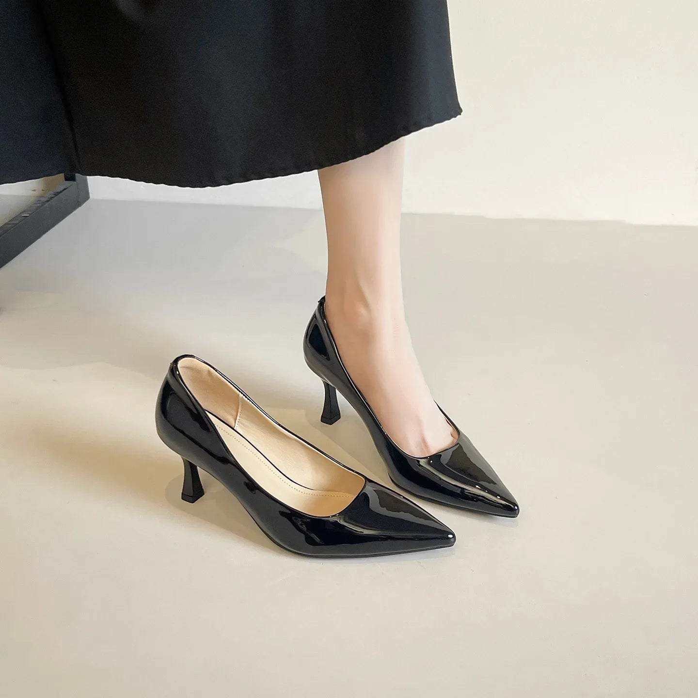 Red Shiny Leather Pumps 6CM Kitten High Heels Shoes Pointed Toe Escaprins Mujer OL Office Tacones Bride Wedding Shoes