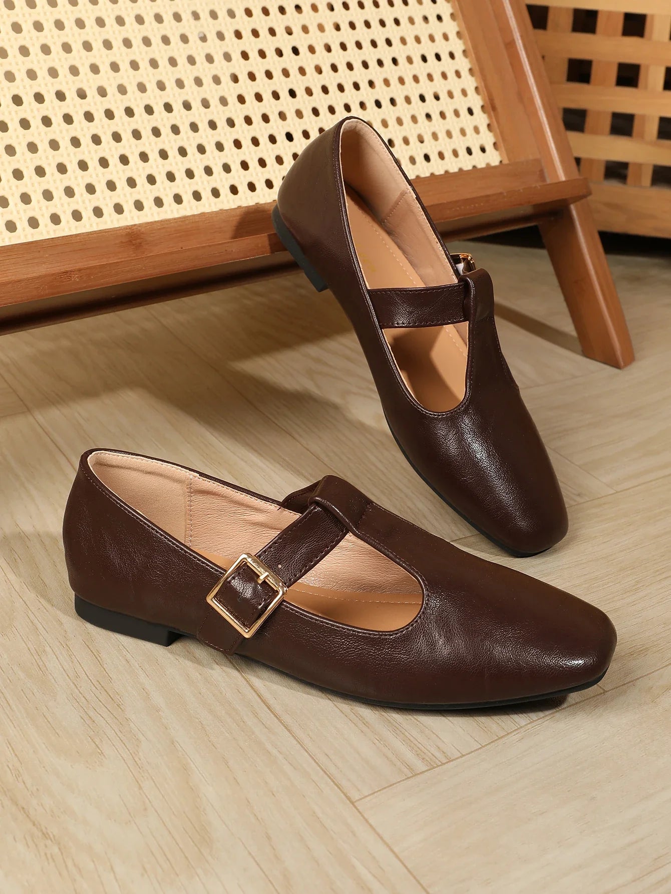 Slip On T-Strap Mary Jane Flats Comfy Round Toe Flat Shoes