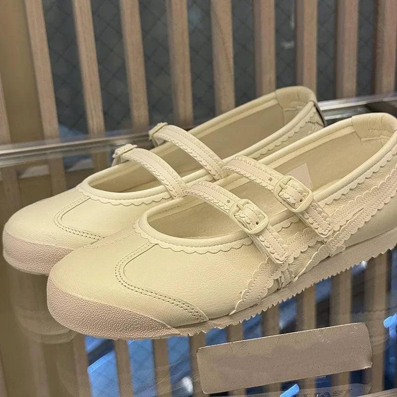 Vintage Round Toe Shallow Mouth Velcro Sports Flat Ballet Shoes Mary Jane Shoes German Training Shoes