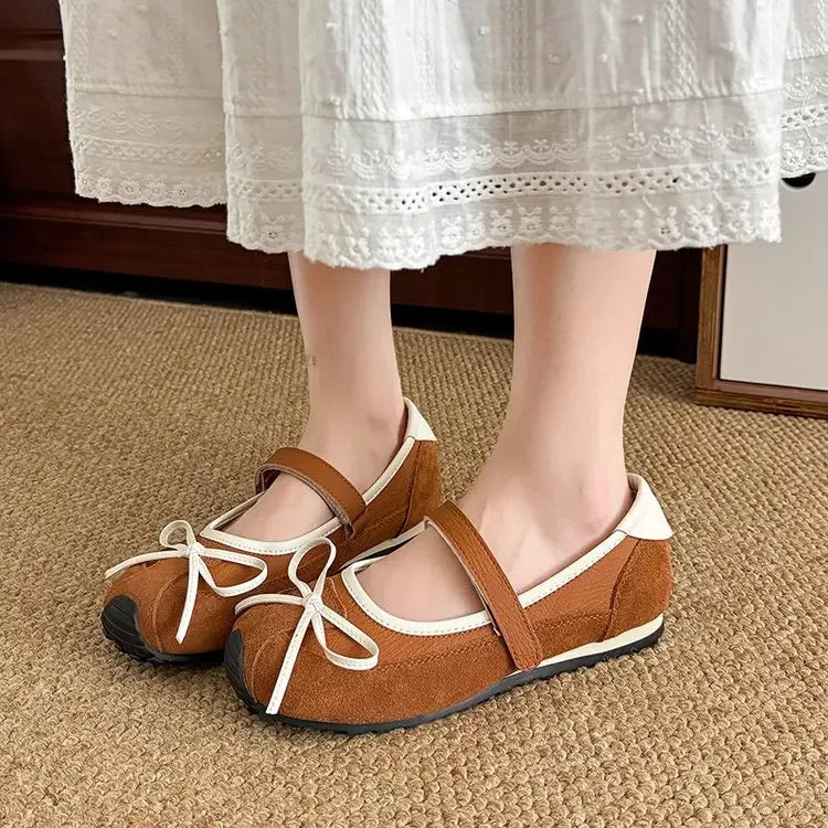Mary Jane's Small Single Shoes Are Comfortable