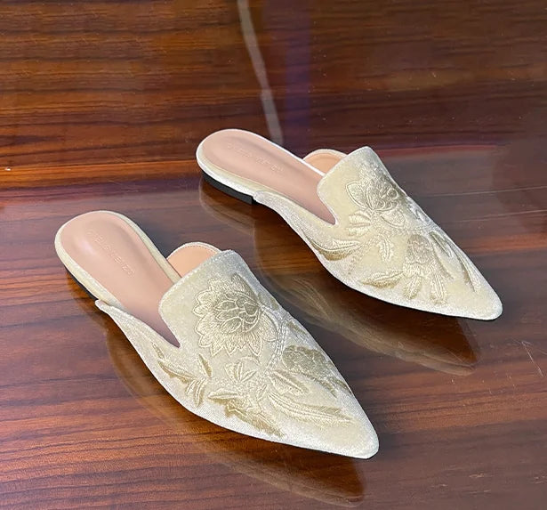 Embroidery Velour Shoes Woman Strange Heel Slippers Design Mules Femme Pointed Toe Wedges Tacones Slides Slip On Pantuflas Mujer