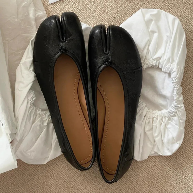Split Toe Ballet Flats Tabi Shoes Casual Slip-on Loafers Pleated Leather Espadrilles Zapatillas Mujer