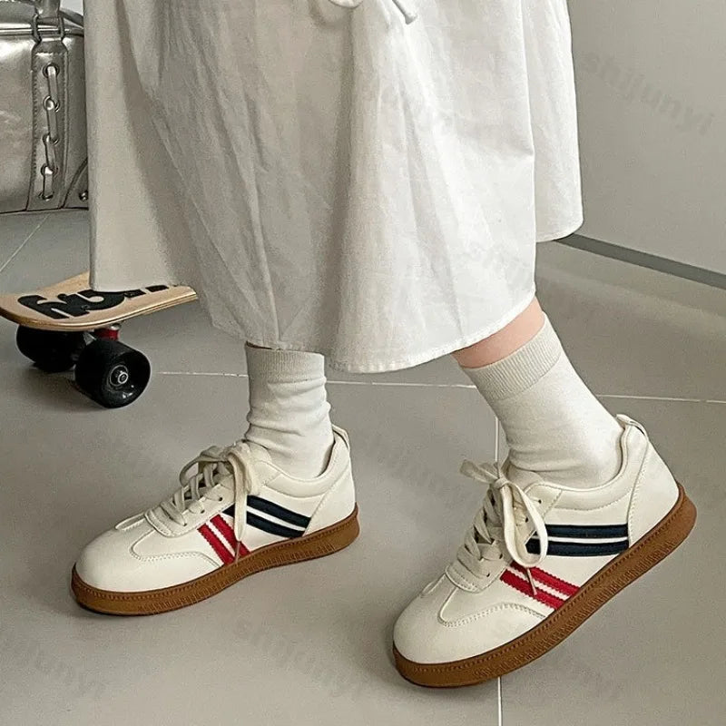 Retro Design Low Top Thick Soled Casual Sports Shoes