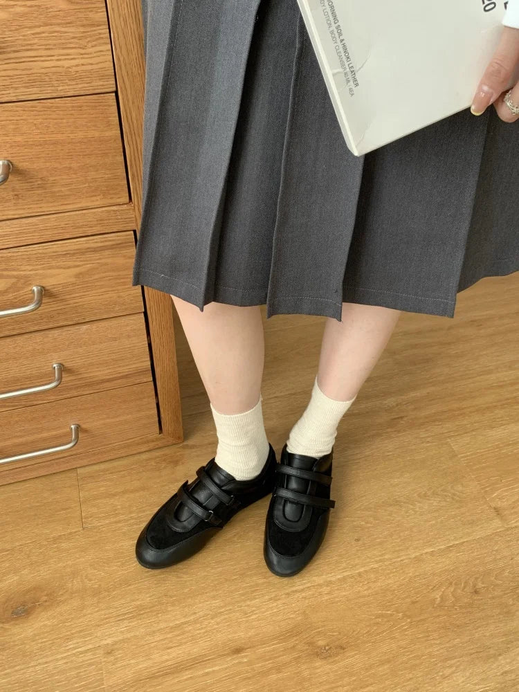 Red Coffee Brand Flat Shoes Round Toe Sneakers Soft Flat Heel Casual Outdoor Single Shoes