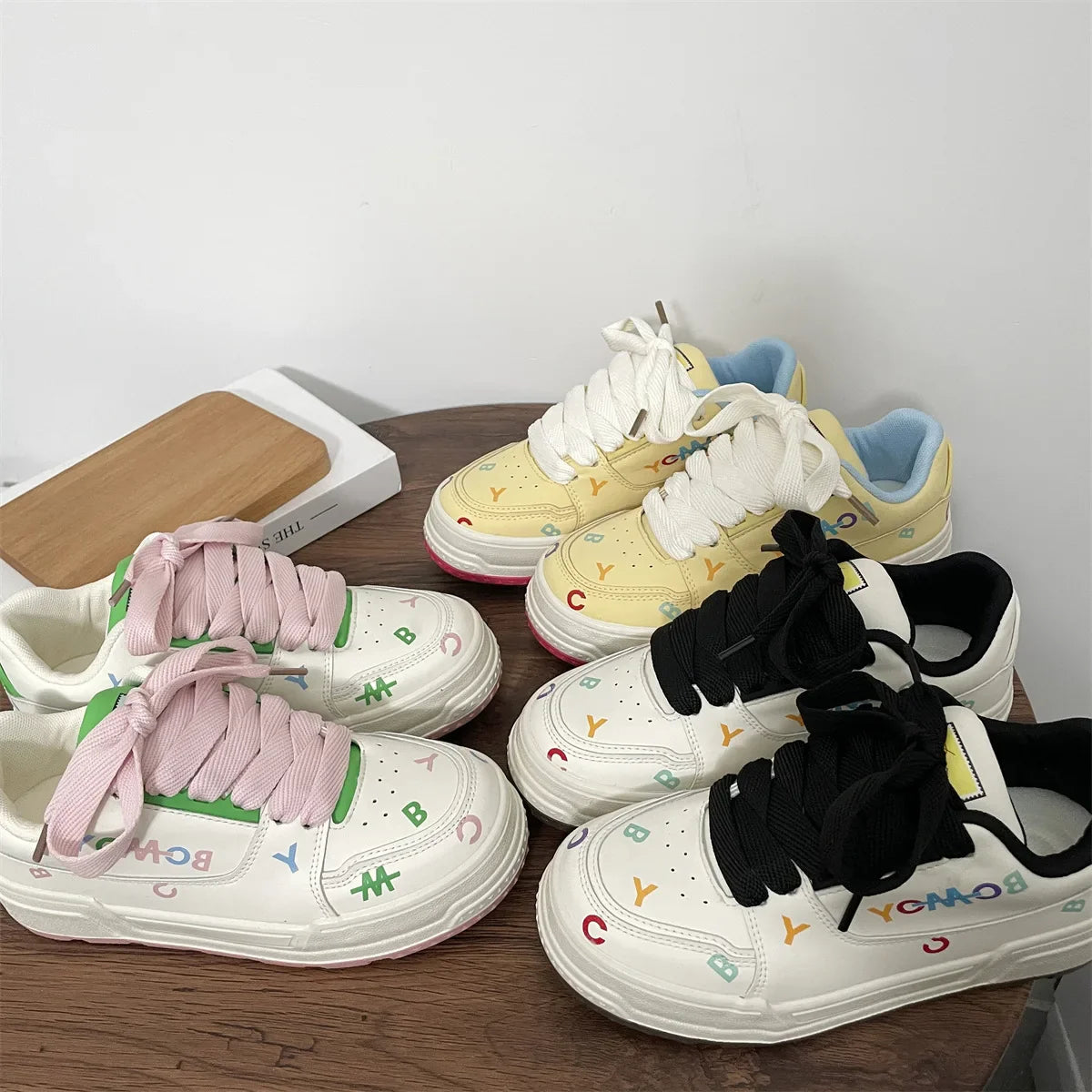 Casual Low-Top Student Sport Sneakers All-MatchLetters Graffiti Thick Bottom Shoes Tenis De Mujer