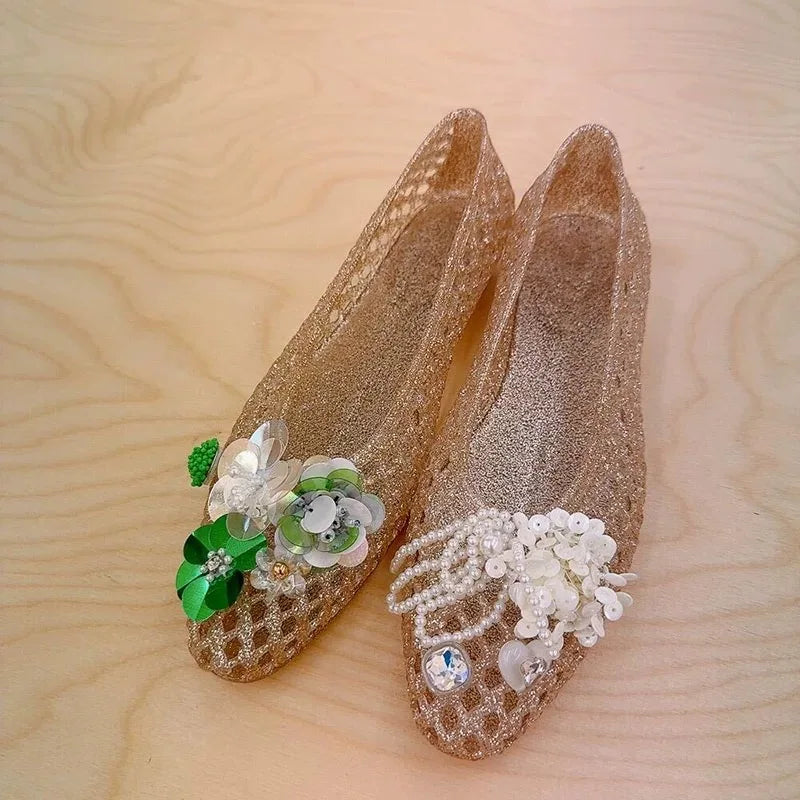 style pointed-toe open-toe sandals with flat sole