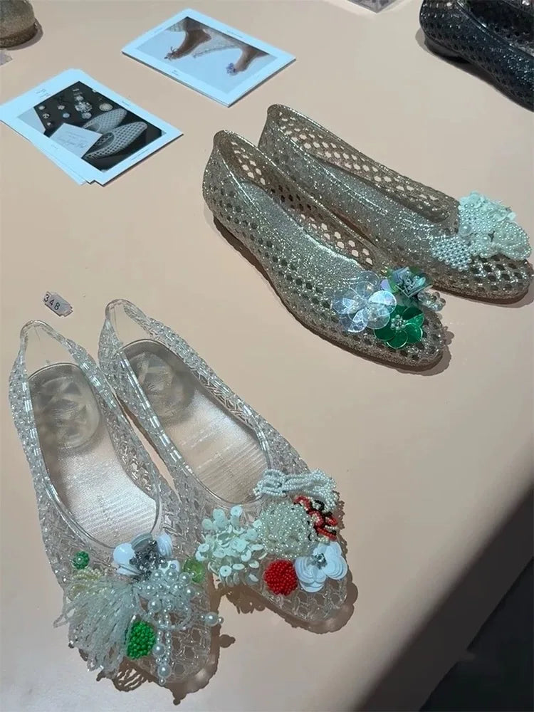 style pointed-toe open-toe sandals with flat sole