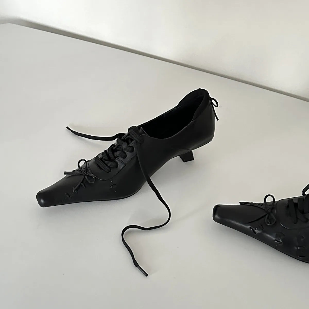 Retro Square Toe Lace Up Leather Pumps Temperament Niche Mid Heel Shoes Versatile Soft Shoes Comfortable