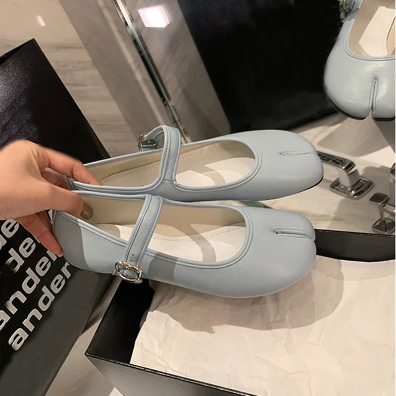 Split Toe Tabi Shoes Buckle Mary Janes Shoes Flats chaussure femme Leisure Shoes zapatos de mujer
