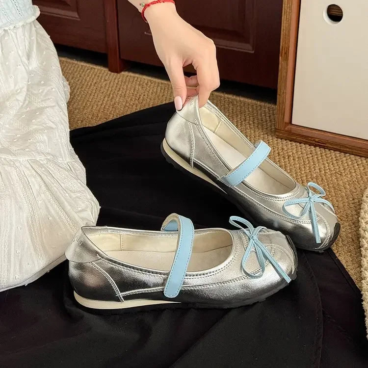 Mary Jane's Small Single Shoes Are Comfortable