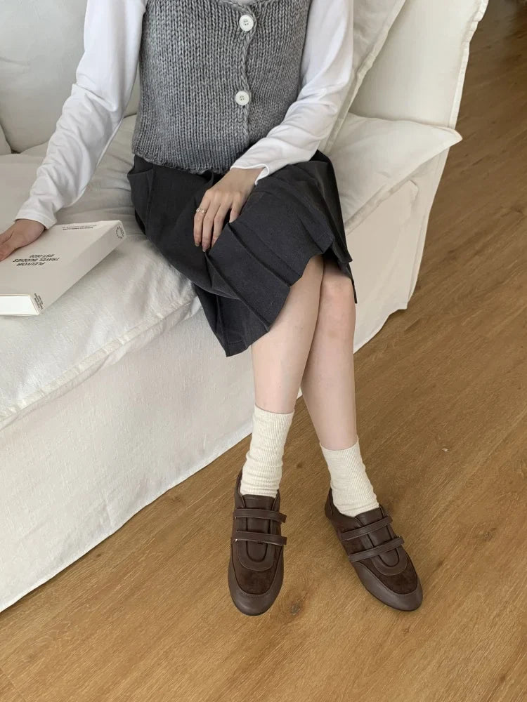 Red Coffee Brand Flat Shoes Round Toe Sneakers Soft Flat Heel Casual Outdoor Single Shoes