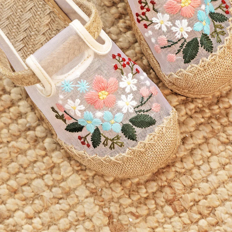 Thin Mesh Embroidered Shoes Breathable Antique Hanfu Shoes Old Beijing Cloth Shoes Flat Shoes