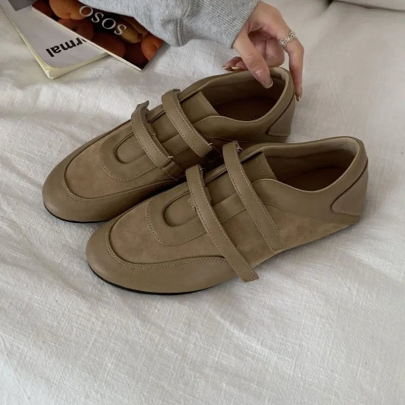 Red Coffee Brand Flat Shoes Round Toe Sneakers Soft Flat Heel Casual Outdoor Single Shoes