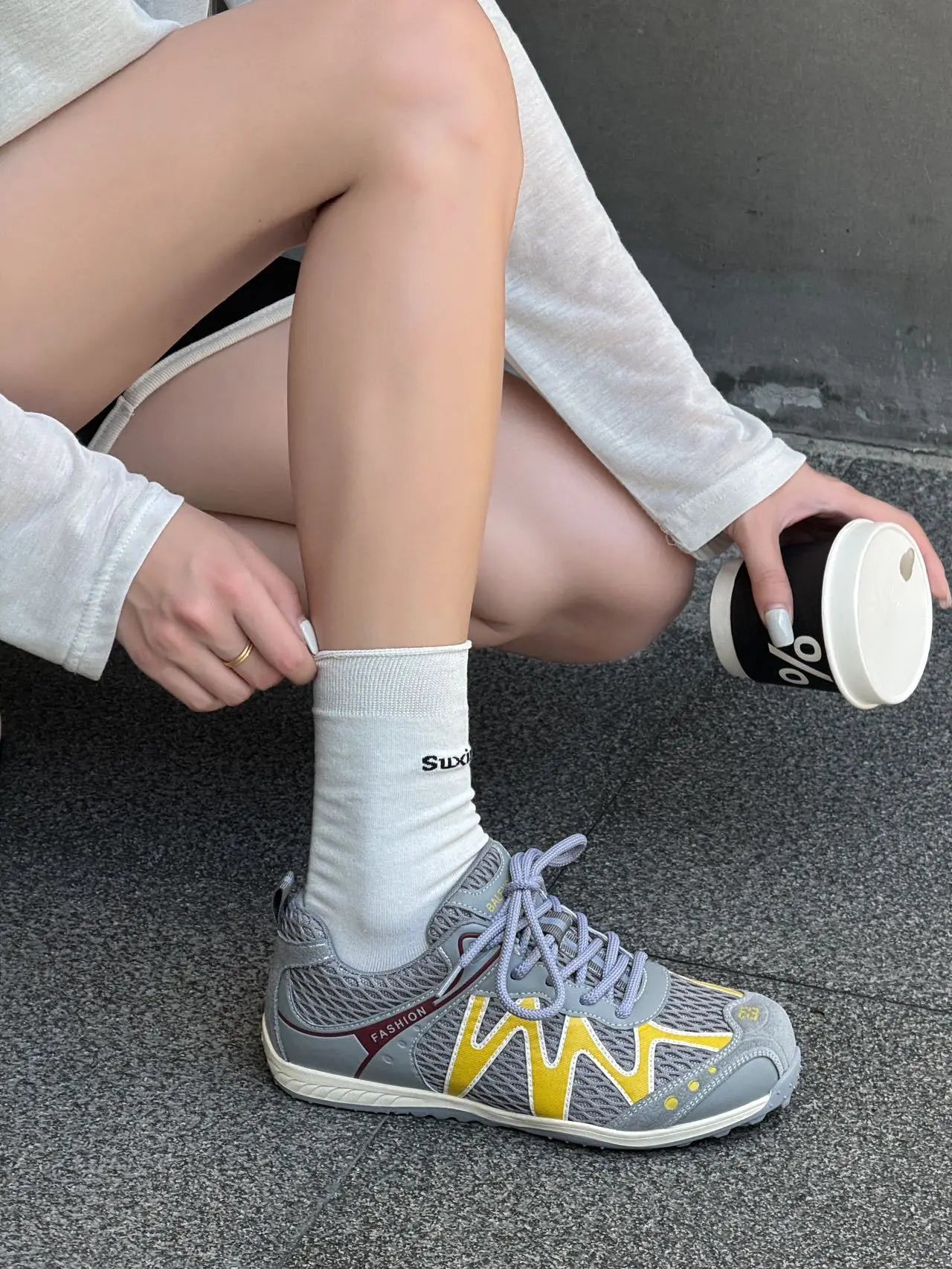 Sneakers Breathable Lace Up Running Shoes Outside Soft Soled Lightweight Comfortable Sneakers