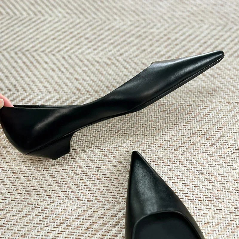 Pointed Toe Leather Flat Shoes Tapered Low Heel Pumps Black Shallow Mouth Design Comfort Casual Office Shoe