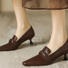 French retro temperament low-heeled shoes leather pointed high heels small leather shoes large size 43