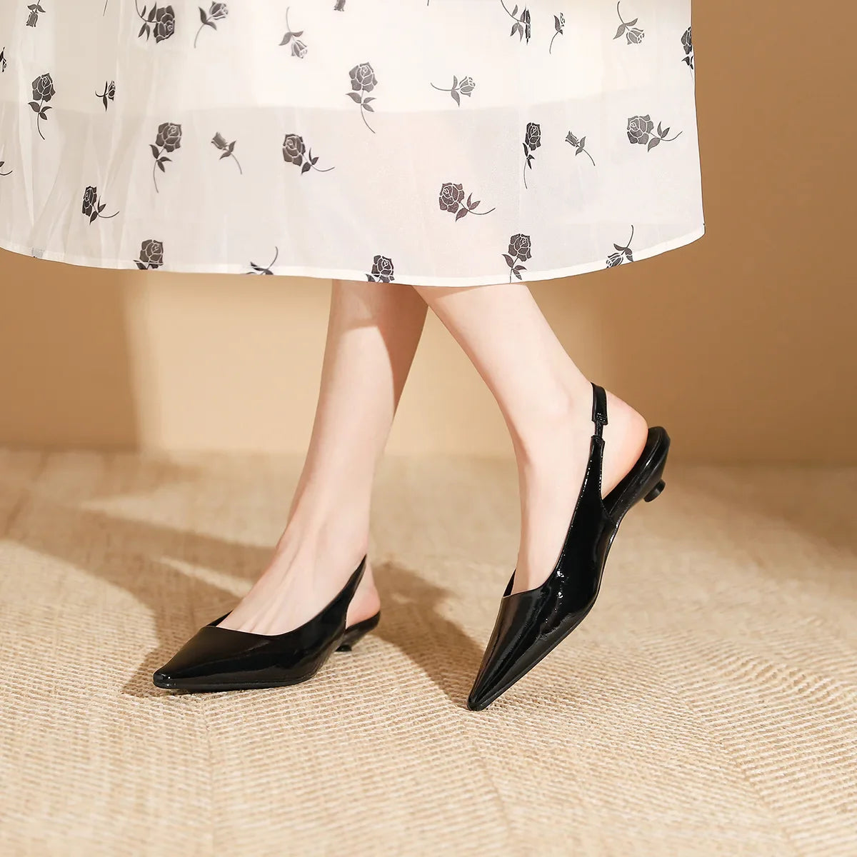 Delicate Red Shiny Leather Sandals Woman Slingback Low Heels Shoes Party Brides Tacones Mujer Pointed Toe Flats Sandalias
