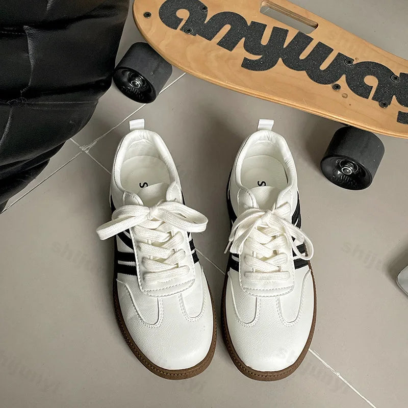 Retro Design Low Top Thick Soled Casual Sports Shoes