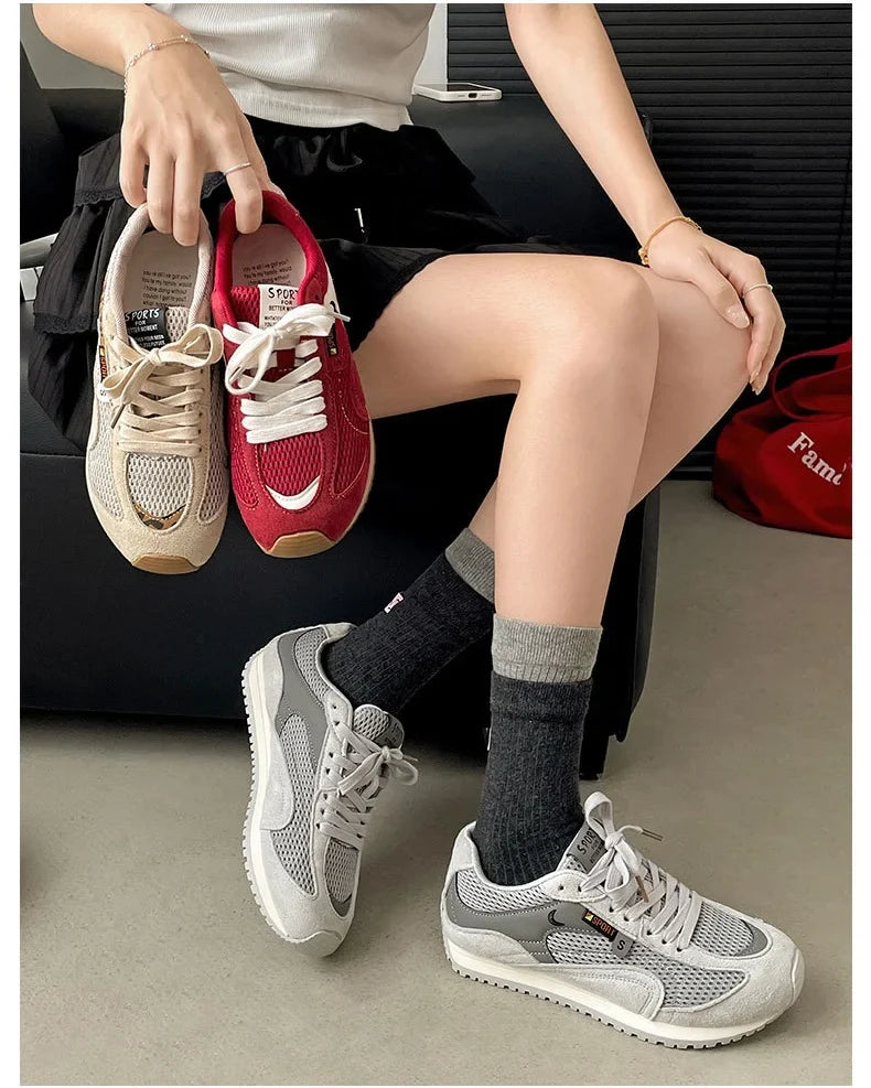 Running Shoes Mesh Breathable Casual Sneakers Lace Up Anti-Slip Retro Sports Shoes Versatile Low Top Sneakers