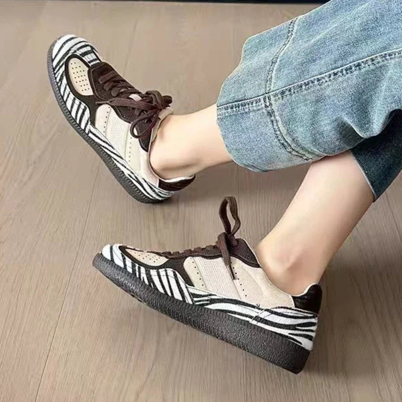 Zebra Stripes Flats Sports Shoes Leather Patchwork Breathable Sneakers Casual Lace Up Comfort Running Shoe