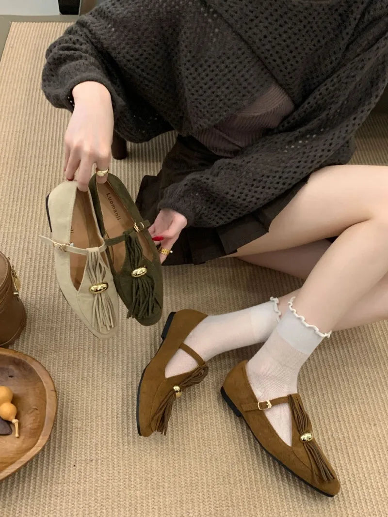 Metal Decoration Tassel Design Flats Comfortable Faux Suede Soft Sole Loafers Retro T Strap Buckle Mary Jane Shoes
