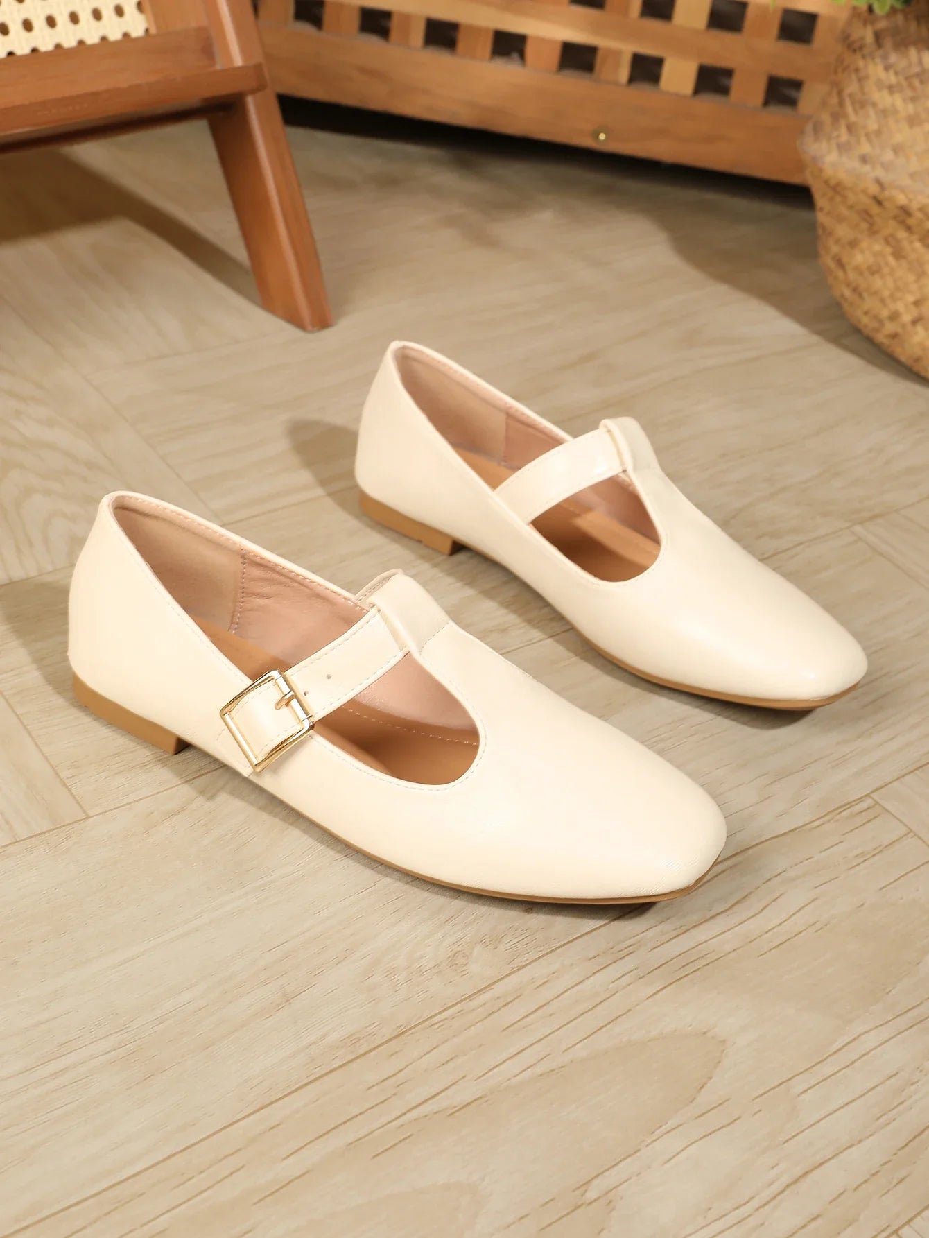 Slip On T-Strap Mary Jane Flats Comfy Round Toe Flat Shoes