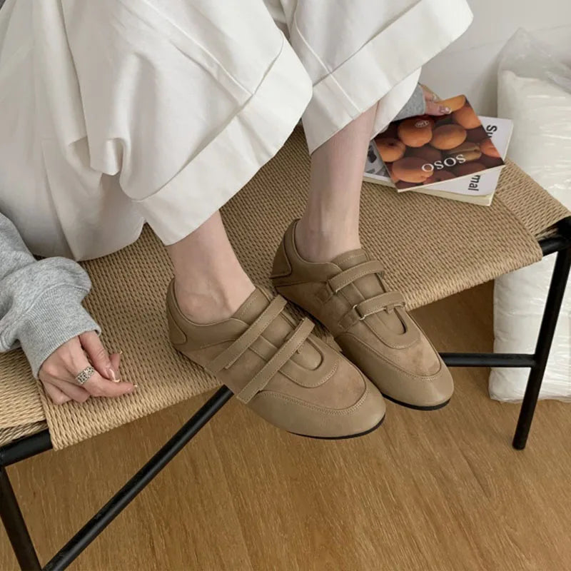 Red Coffee Brand Flat Shoes Round Toe Sneakers Soft Flat Heel Casual Outdoor Single Shoes