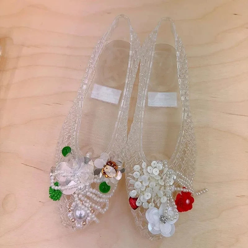 style pointed-toe open-toe sandals with flat sole