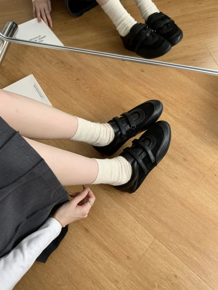 Red Coffee Brand Flat Shoes Round Toe Sneakers Soft Flat Heel Casual Outdoor Single Shoes