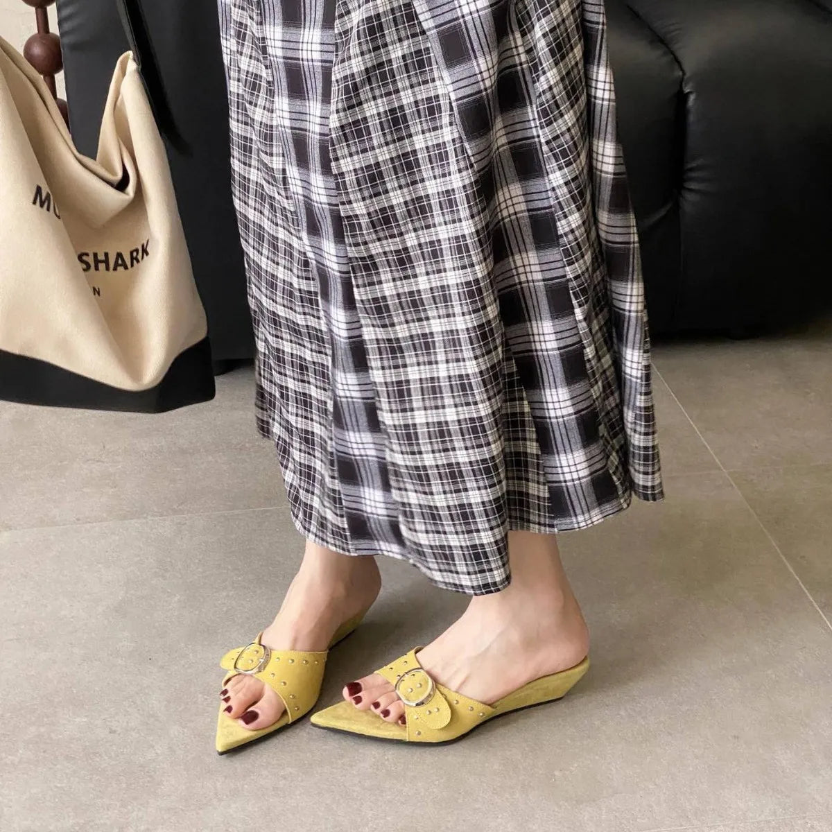 Shoes Woman Pointed Toe Slippers Rivet Slides On A Wedge Low Flock Rome Hoof Heels Fabric Rubber Fas