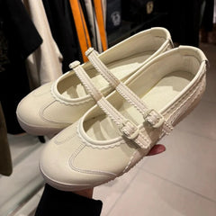 Vintage Round Toe Shallow Mouth Velcro Sports Flat Ballet Shoes Mary Jane Shoes German Training Shoes
