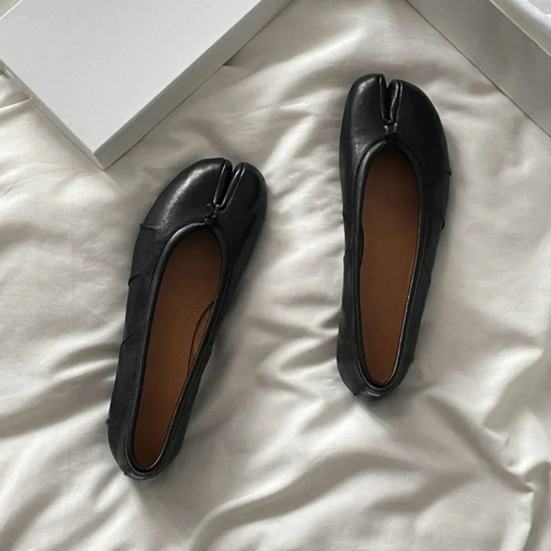 Split Toe Ballet Flats Tabi Shoes Casual Slip-on Loafers Pleated Leather Espadrilles Zapatillas Mujer