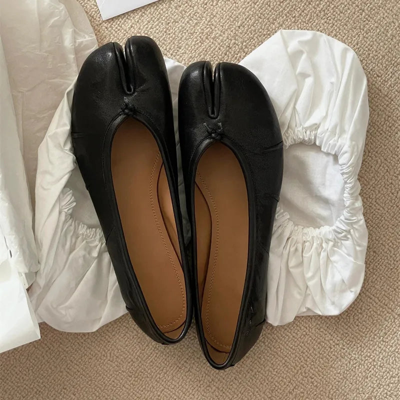 Split Toe Ballet Flats Tabi Shoes Casual Slip-on Loafers Pleated Leather Espadrilles Zapatillas Mujer