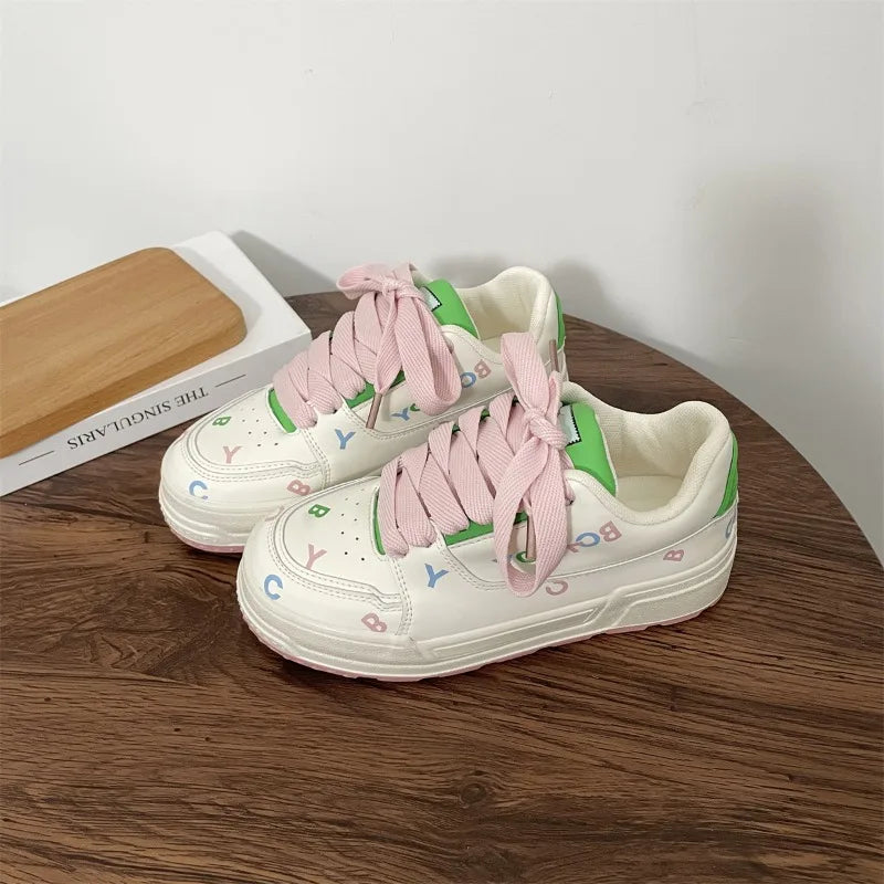 Casual Low-Top Student Sport Sneakers All-MatchLetters Graffiti Thick Bottom Shoes Tenis De Mujer