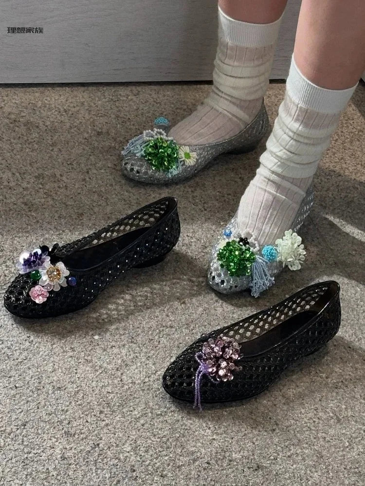 style pointed-toe open-toe sandals with flat sole